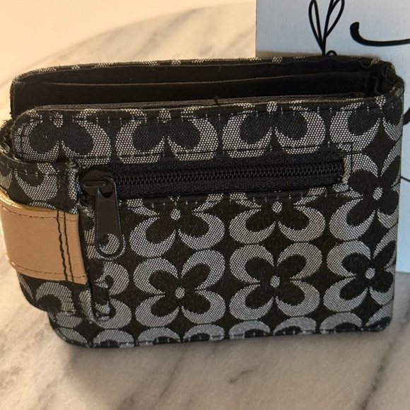 RGA Accessories Black Floral Wallet With Tan Front Buckle Wallet Snap Closure - Picture 2 of 12
